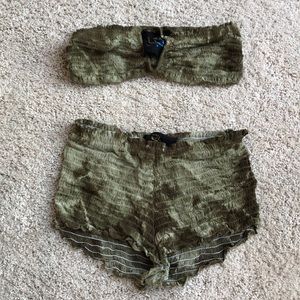 BLUE LIFE HOT SPRINGS SMOCKED SET SIZE SMALL